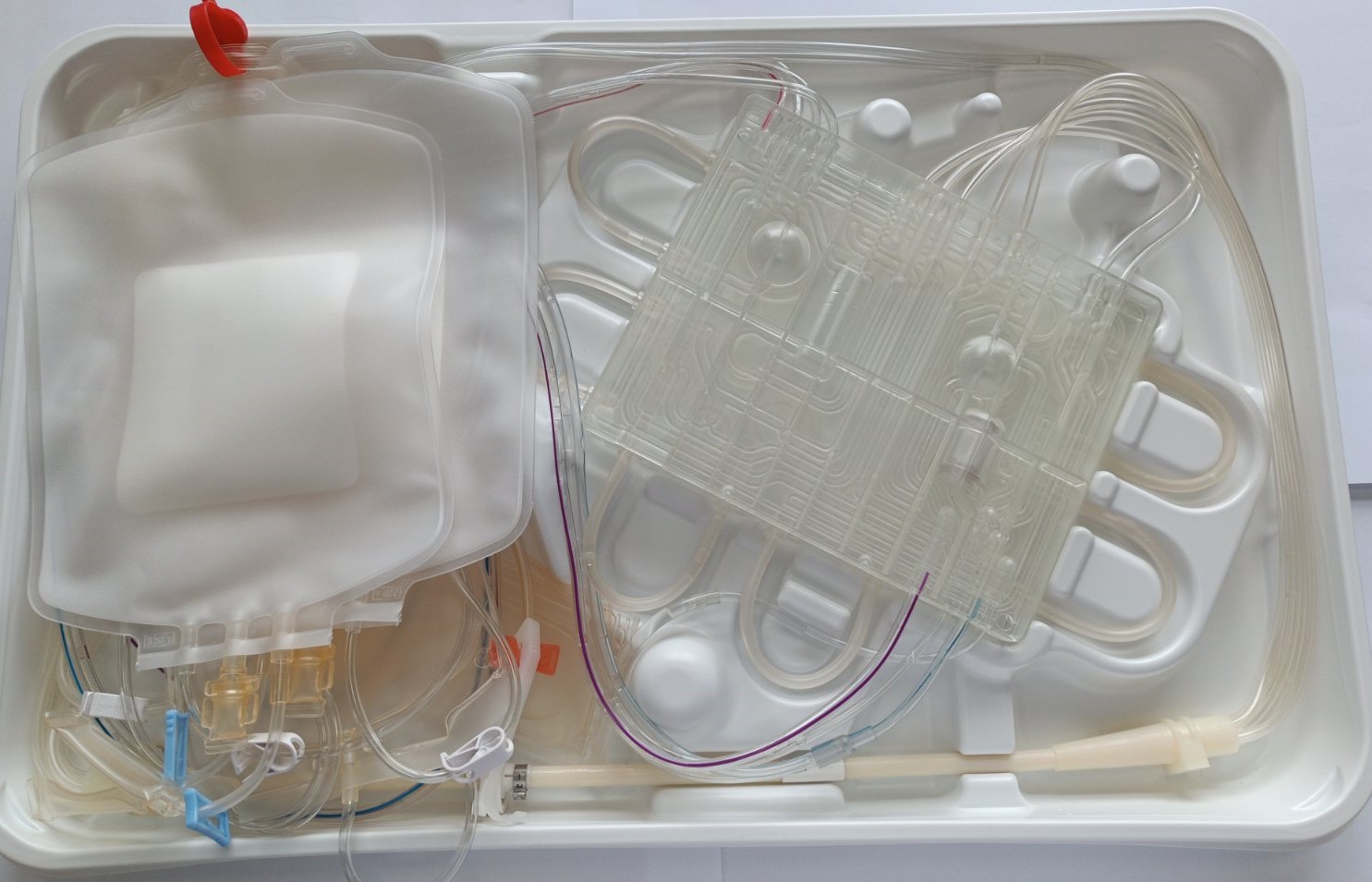 Комплект для аферезу AmiCORE - з одноголковим доступом і двома контейнерами для тромбоцитів і з’єднувачем РАS